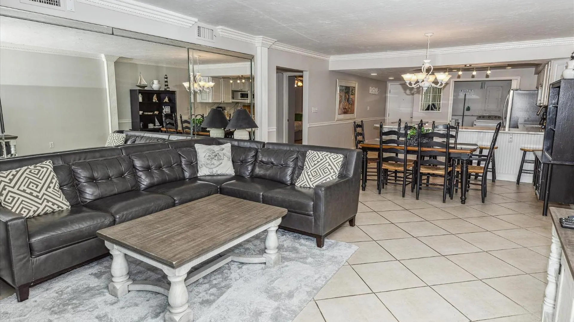 Apartment Shoreline Towers 1063- By Holiday Isle Properties Destin