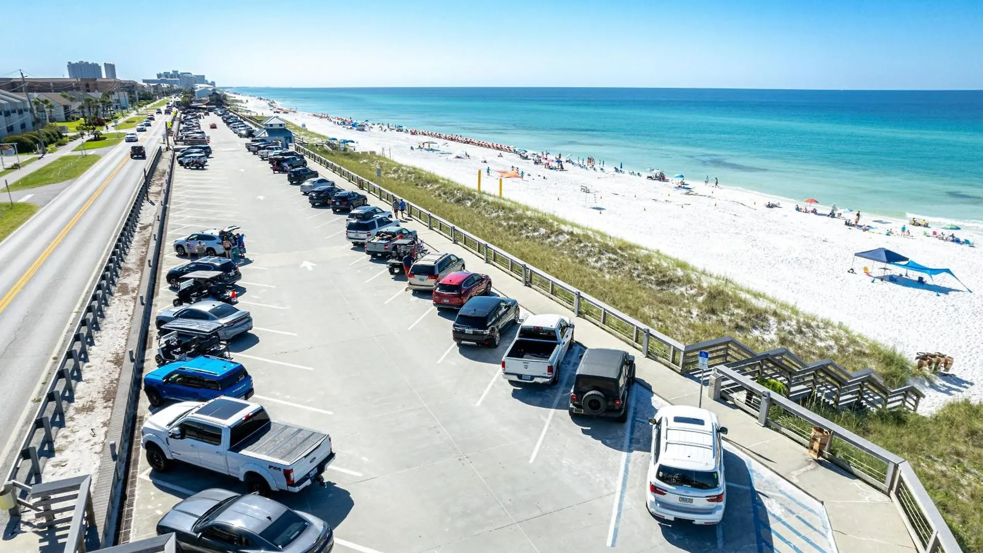 Shoreline Towers 1063- By Holiday Isle Properties Destin Apartment