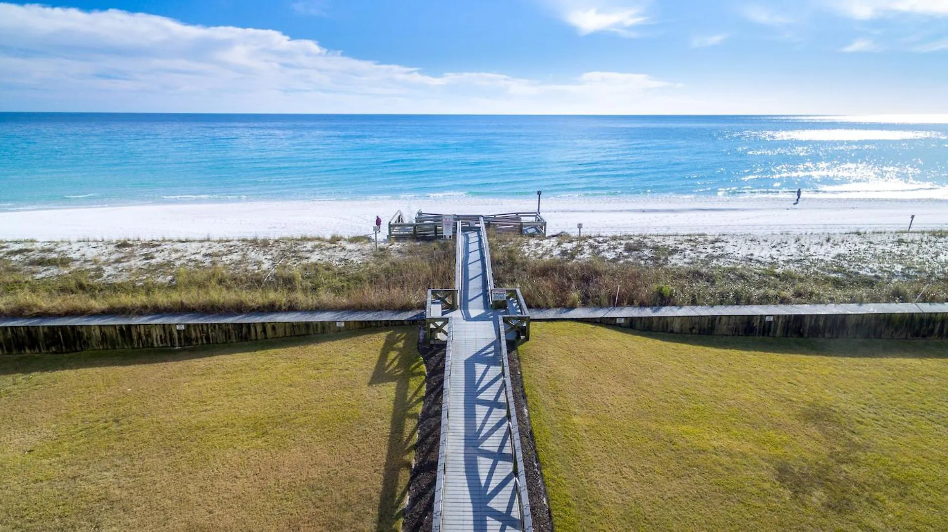 Shoreline Towers 1063- By Holiday Isle Properties Destin Apartment
